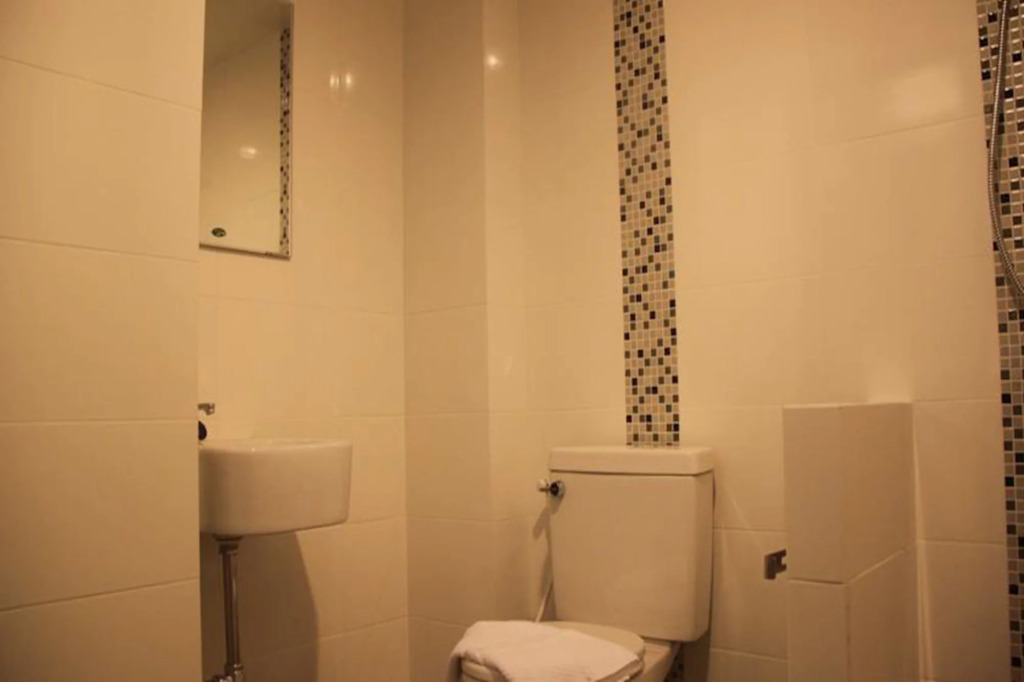 Izen Budget Hotel & Residence