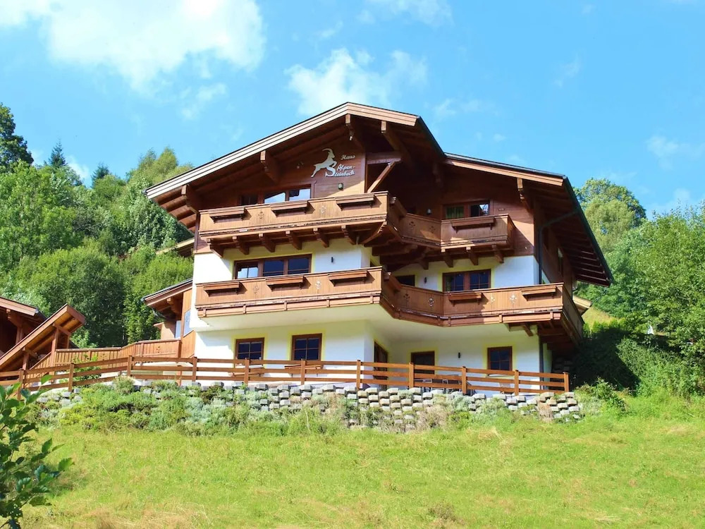 Luxurious Holiday Home in Saalbach-hinterglemm With Barbecue