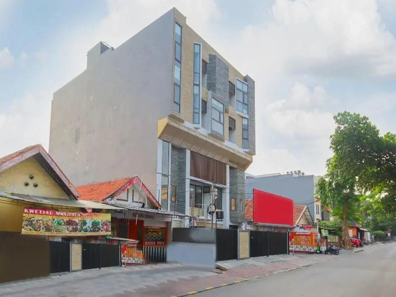 OYO Life 1830 Mandala Residence
