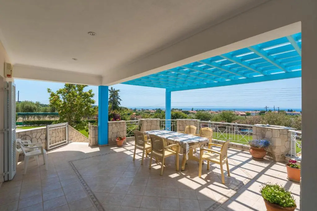 Charming Luxury Villa for 16 People