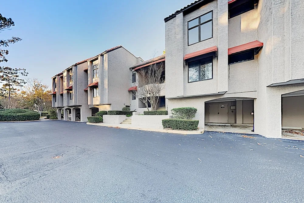 New Listing! Anchorage W/ Pool & Hot Tub 2 Bedroom Villa