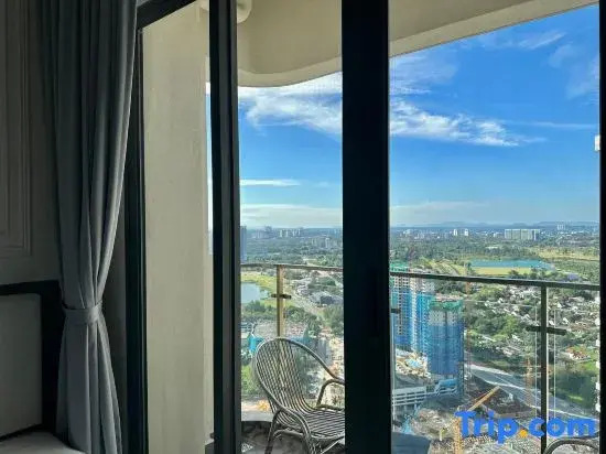 Superb Seaview 3 Balcony Country Garden Danga Bay near CIQ JB | 3B2B