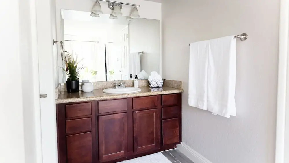 Stylish Old Town 2 Bdrm Ground Floor Condo