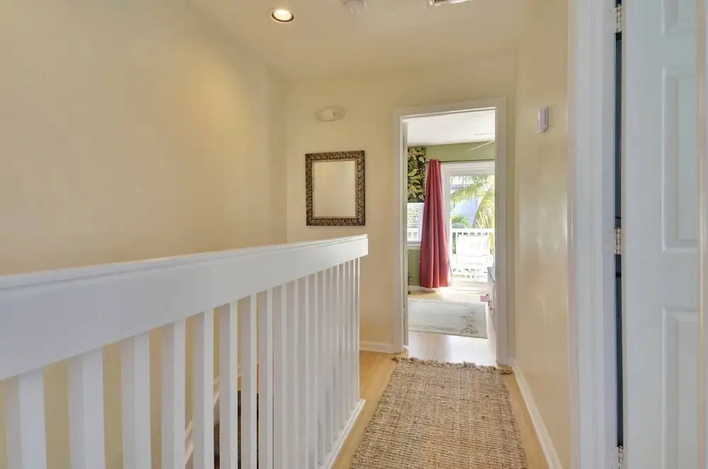 Linger Longer by Avantstay Key West Walkable Gated Community, Shared Pool Month Long Stays Only