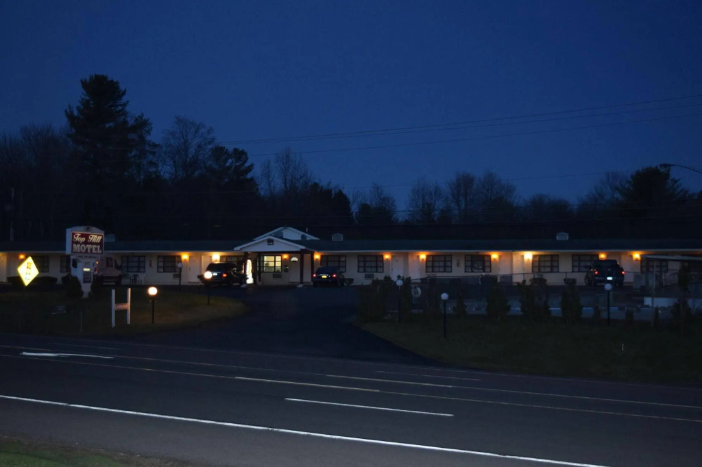 Top Hill Motel