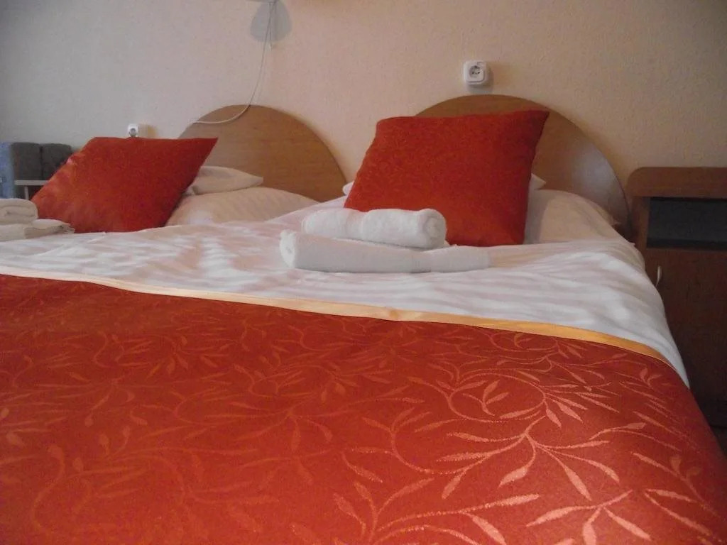 Hotel Három Hattyú