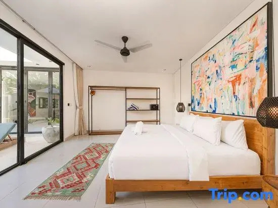 Spacious 5BR Modern Simplicity, Near Canggu's Best