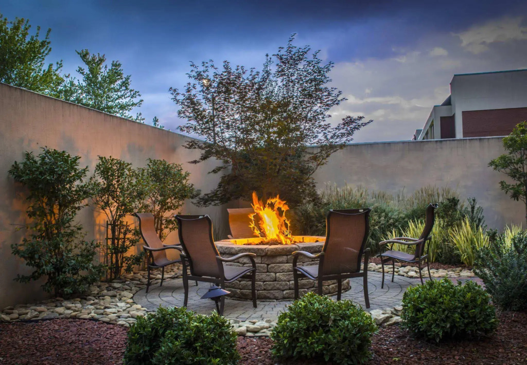Courtyard Greensboro Airport
