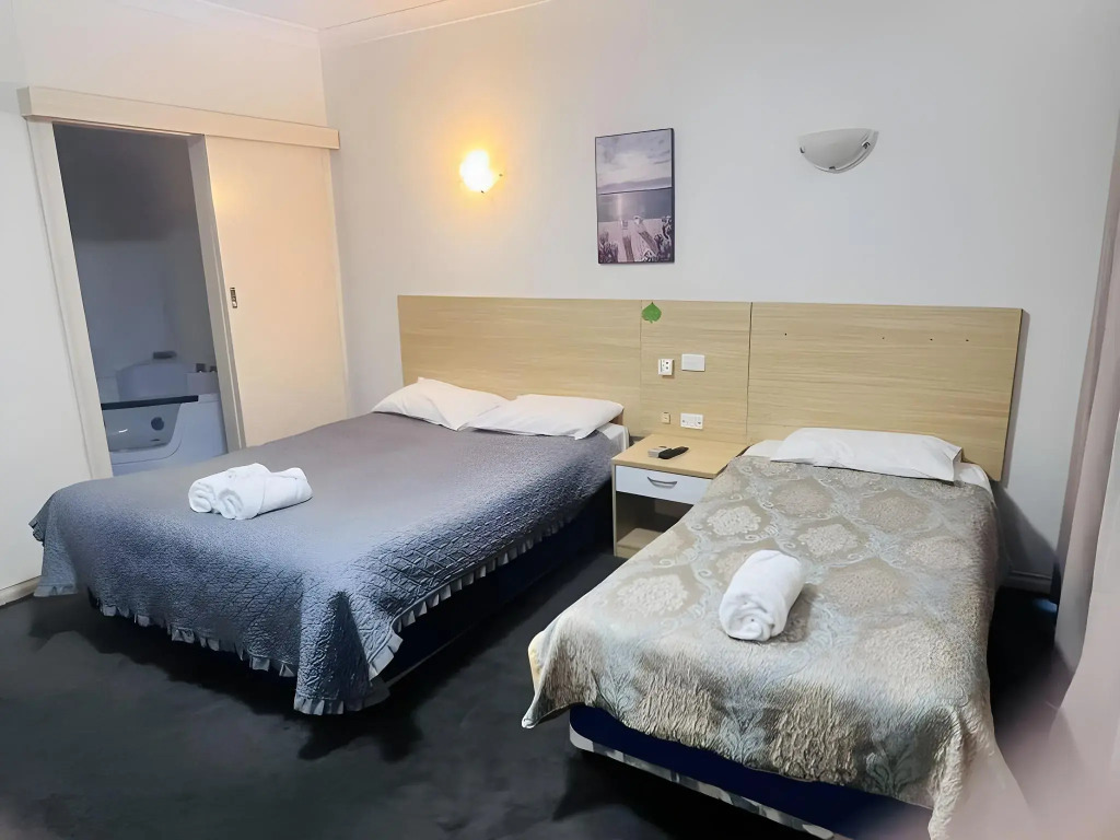Jacksons Motor Inn