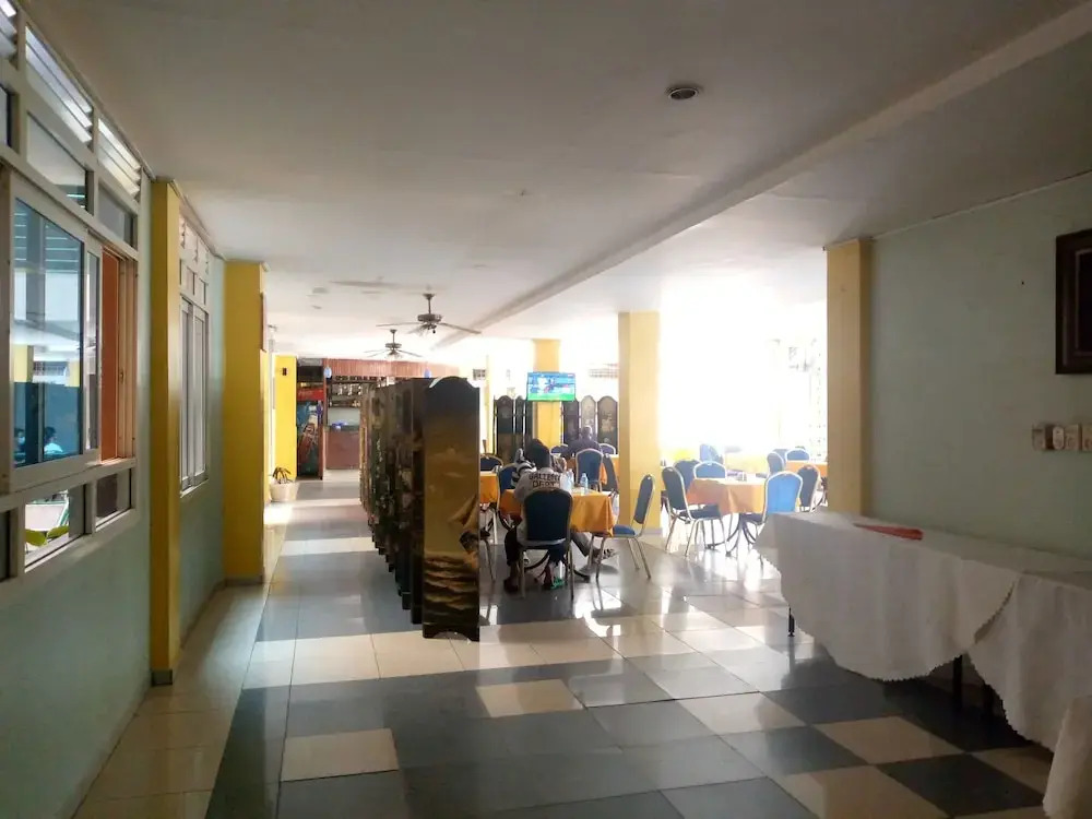 DOUBLE FIVE HOTEL