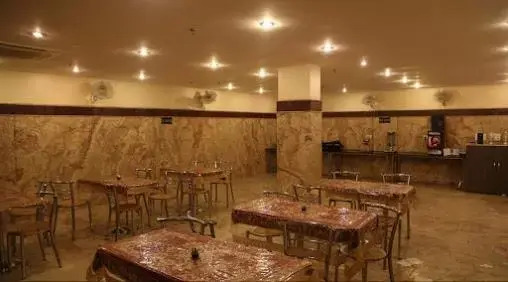 OYO Premium WEA Karol Bagh 2