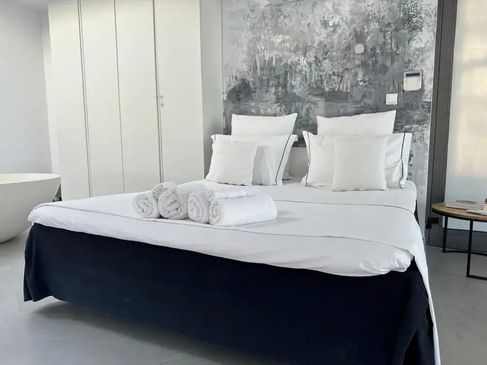 Horizon Luxury Seafront Villa