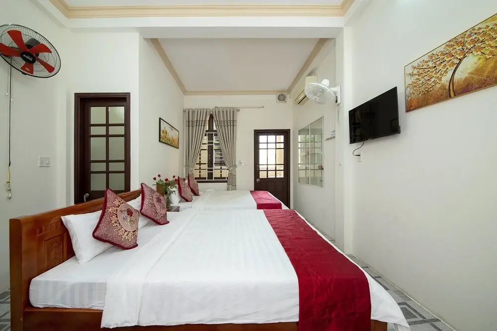 Red Lotus Homestay