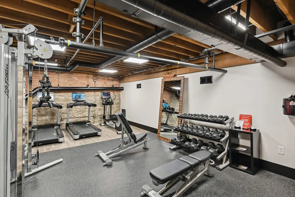 Studio w/ Pool Access: 2 Mi to Downtown Nashville!