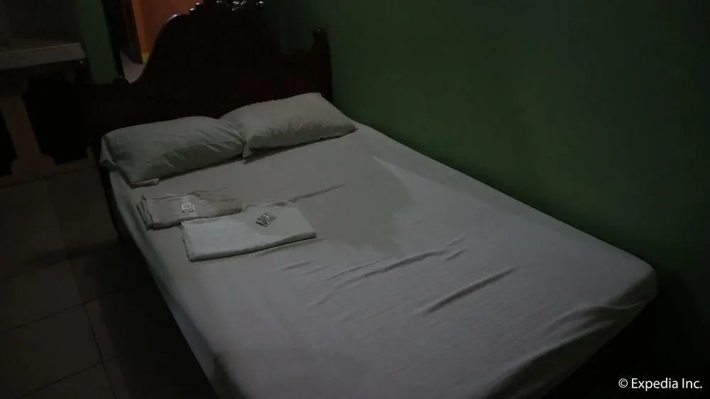 U & Me Apartelle Inn