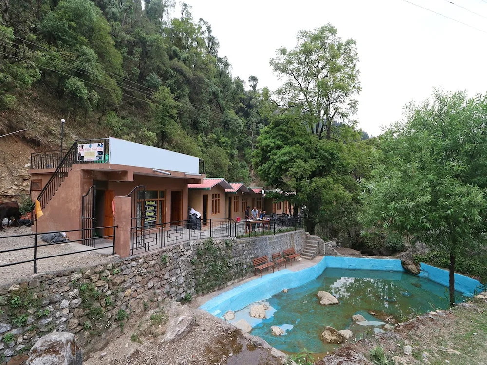 OYO 14216 Benog Wildlife Resort