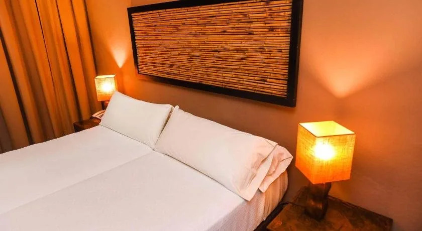 Chillout Hotel Tres Mares