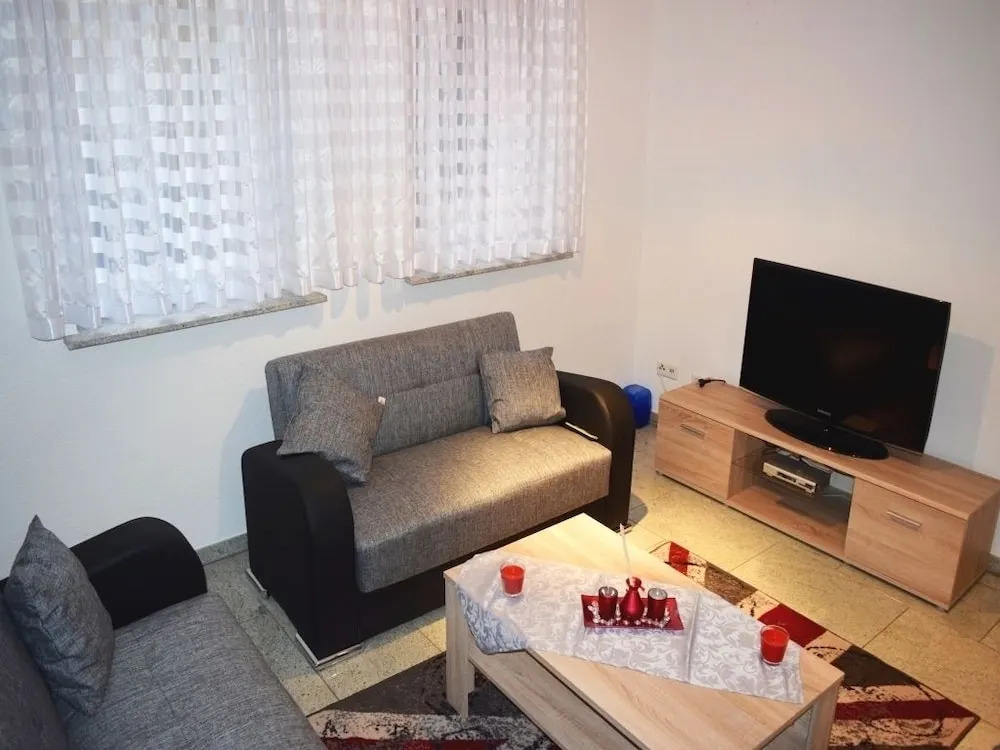 AB Apartment 98