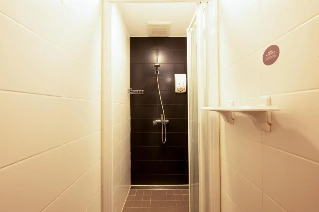 Apartment 10F