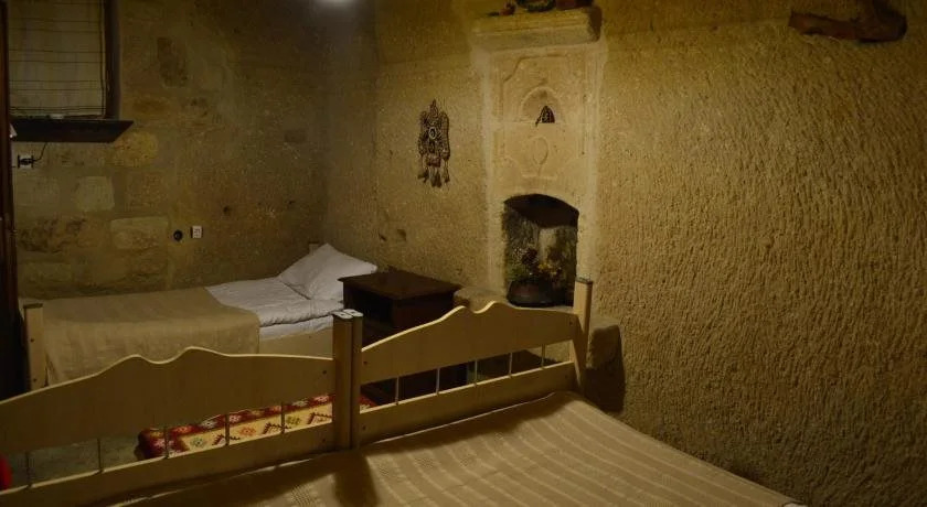 Stay In Peace Cave Hostel