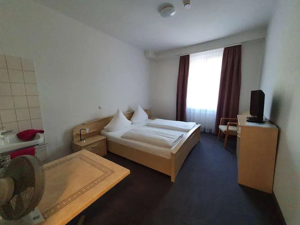 Hotel Neuenburger Hof