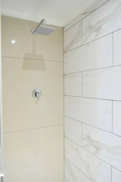 Spacious 1 Bedroom City Centre Apartment