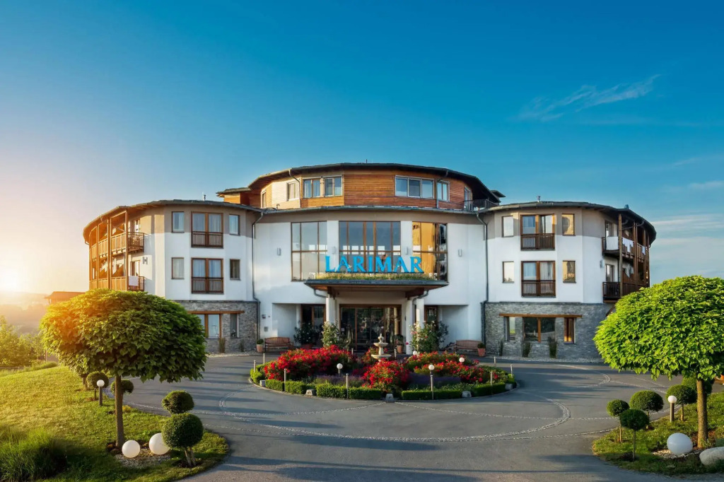 Hotel & Spa Larimar