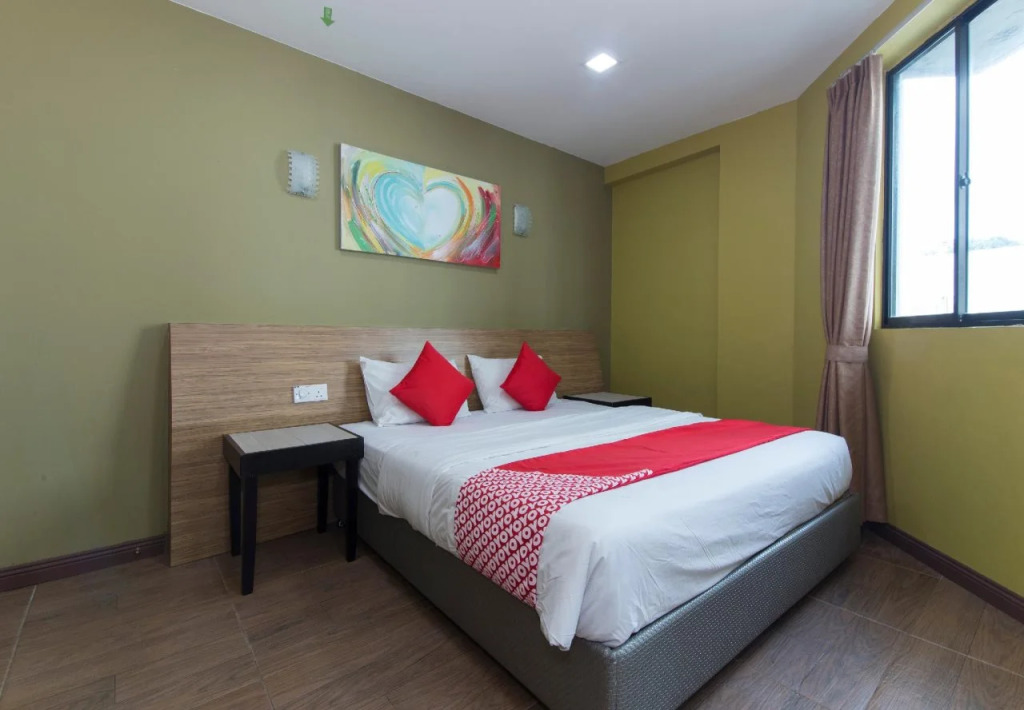 Basic Hotel
