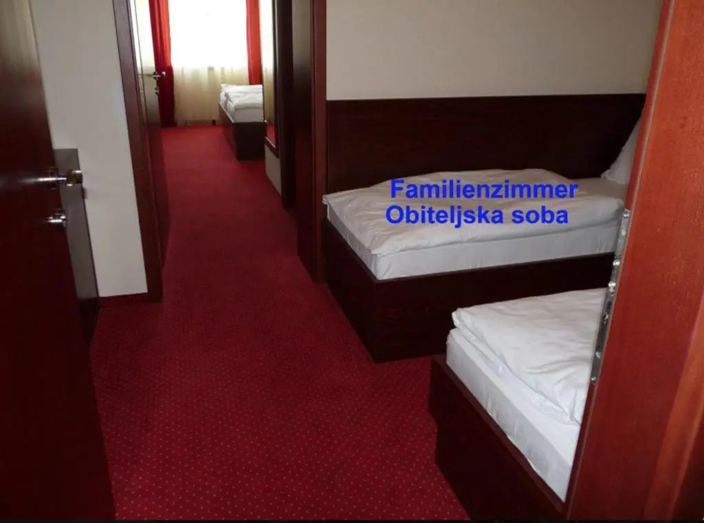 Lux Hotel Pansion