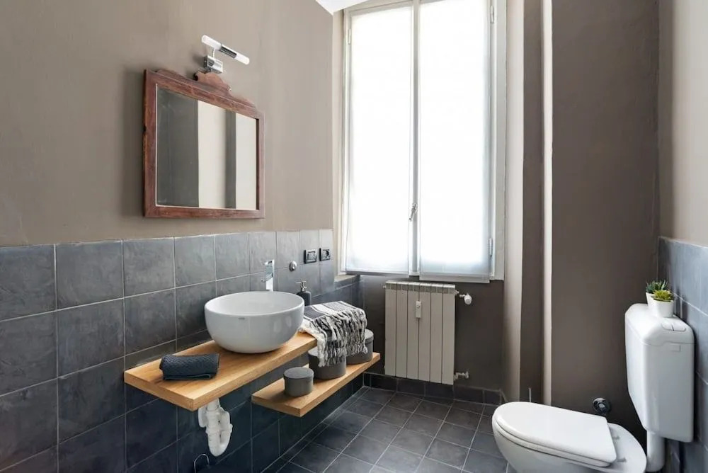 Vittoria Corner - byMyHomeInComo