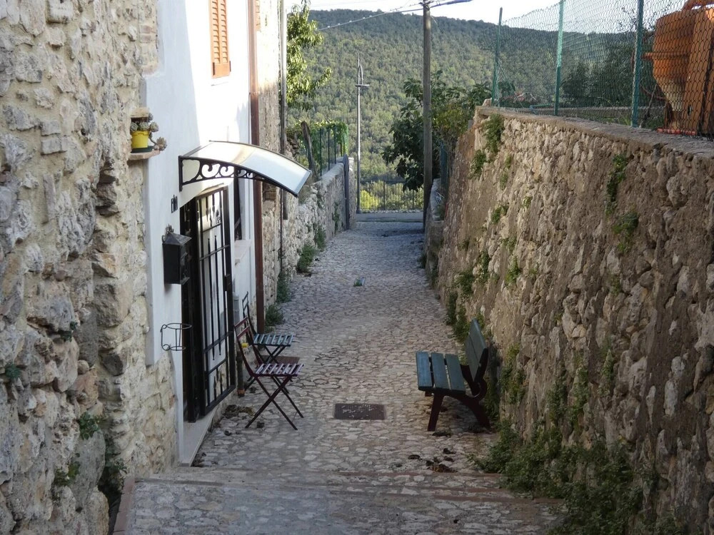 SCAPPO IN UMBRIA, Il Vicoletto