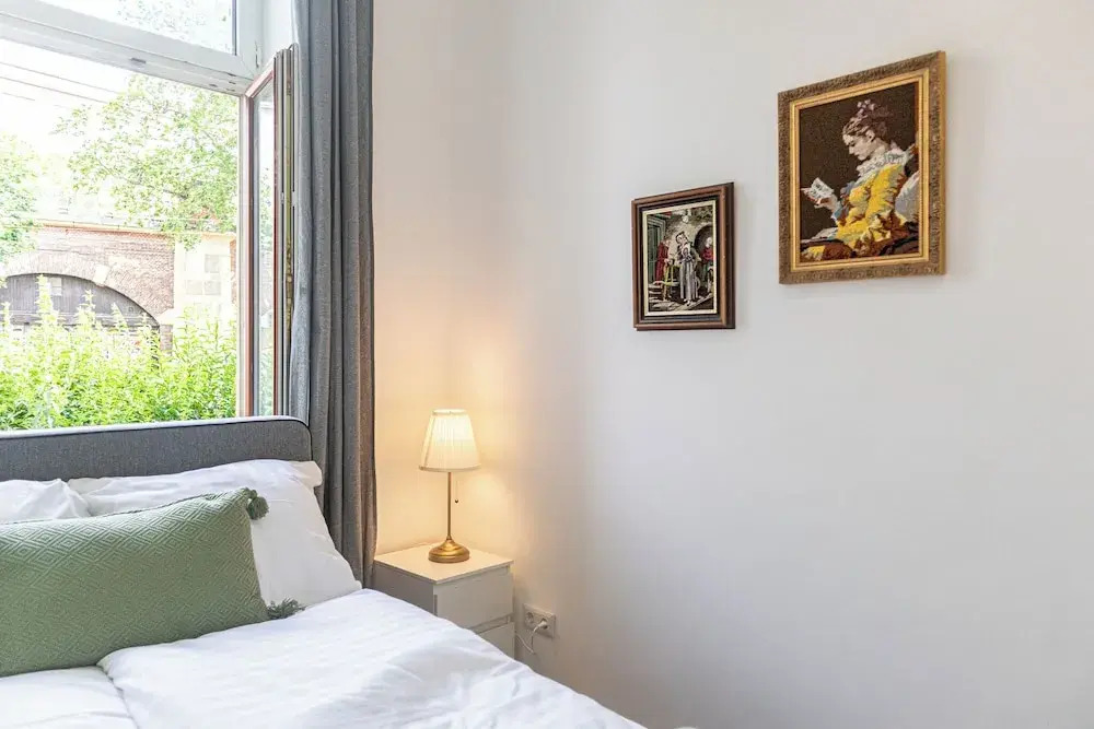 Comfy Stay Near AKH Perfect For Traveler