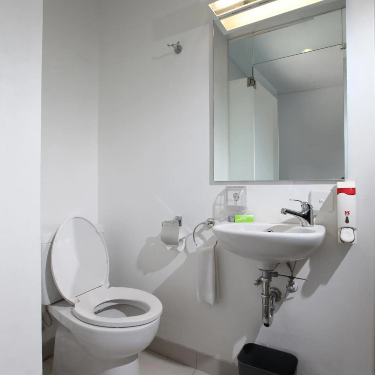Whiz Hotel Cikini Jakarta