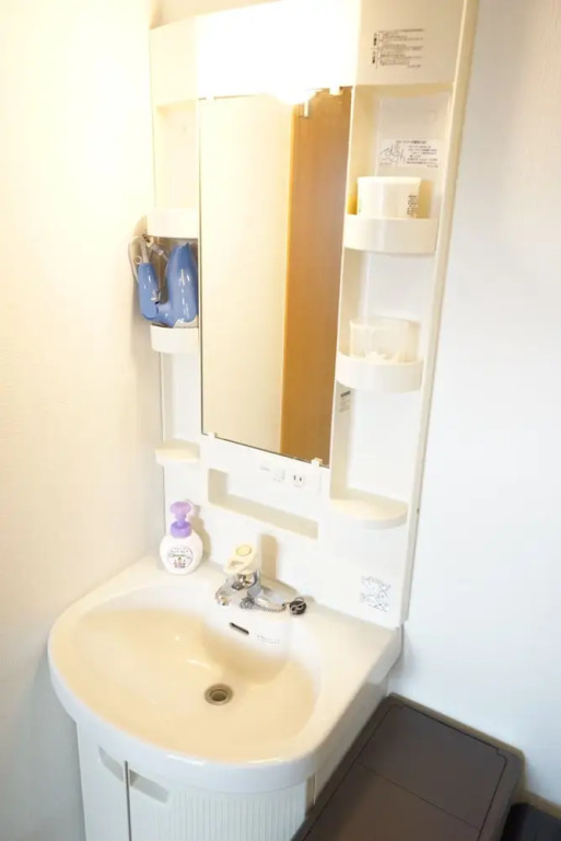 Terry's Apartment Namba South III H09A