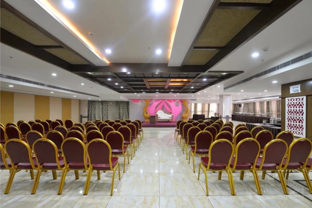 OYO 897 Hotel Surabhi Elite