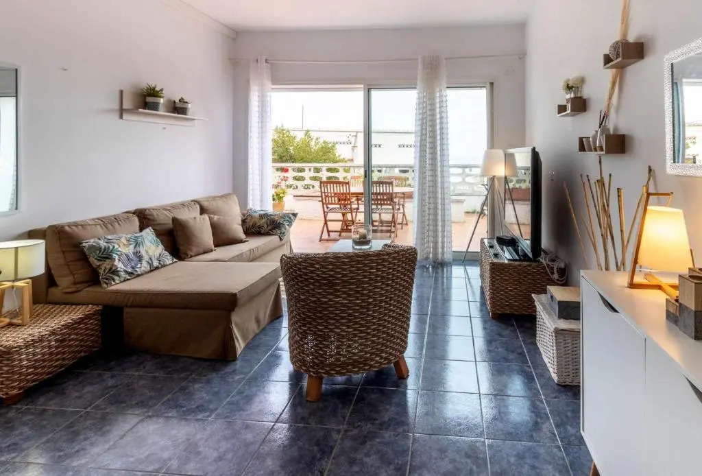 FENER DE BAIX 781 bonito apartamento en primera línea de mar