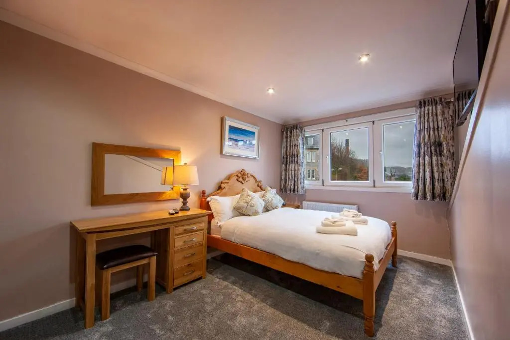 Premium 2nd floor 2 bed Apt sleeps 4 adults in Oban town
