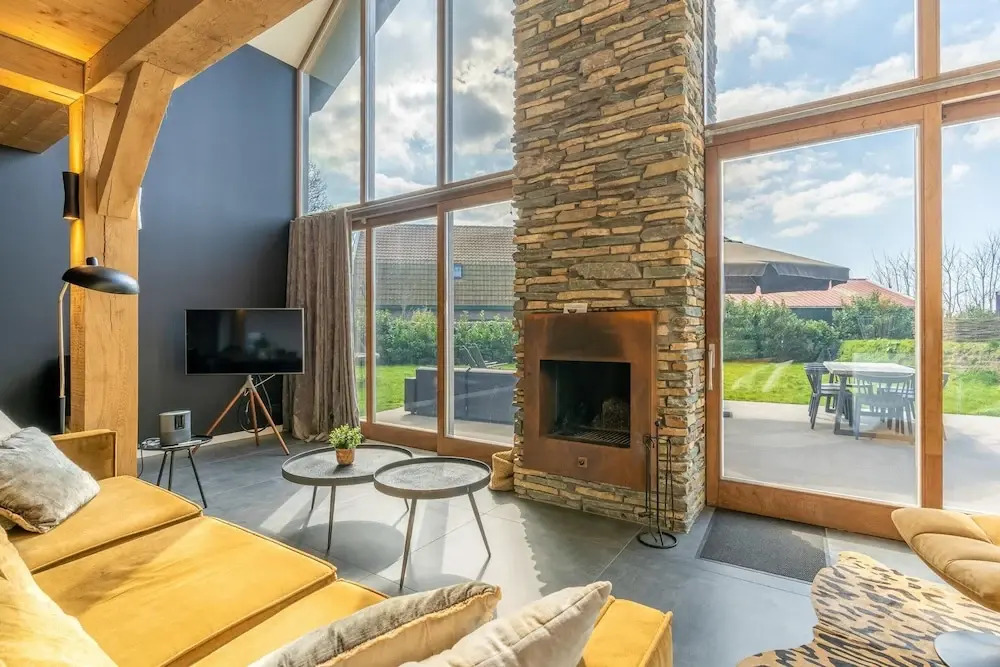 Luxurious and Sustainable 6-person Holiday Villa