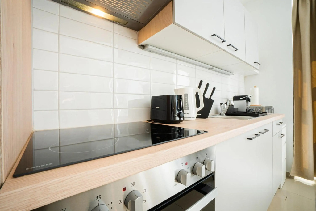 Modern and lovely apartment next to subway station