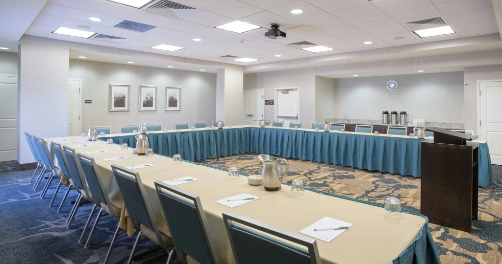 Hampton Inn & Suites Denver Airport / Gateway Park