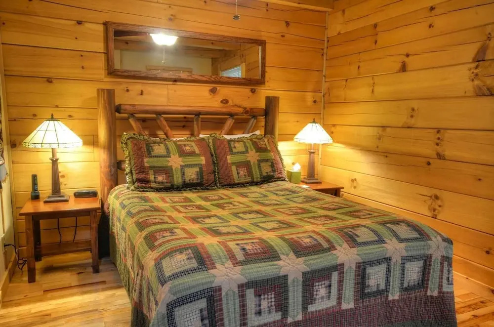 Soaring Eagle Cabin