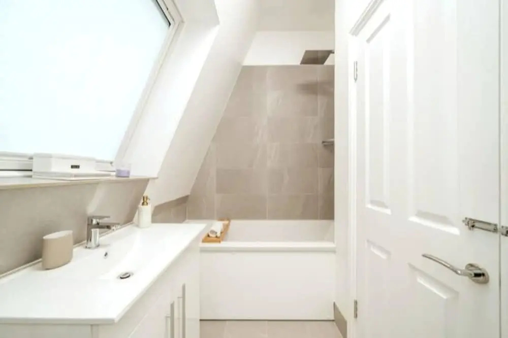 Earl s Court Chelsea 4BR Duplex Ap Walk to Tube