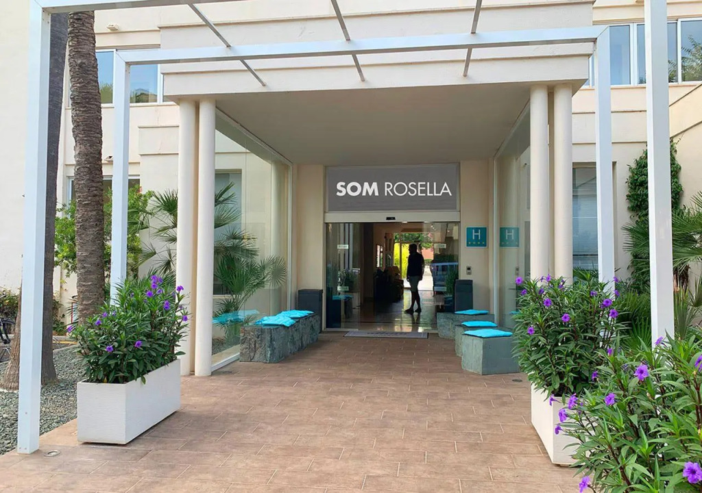Hotel Rosella affiliated by Intelier