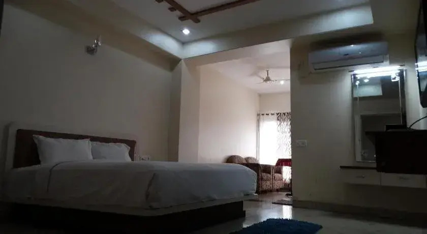 Hotel Manju Palace