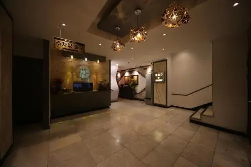 Hotel Midas