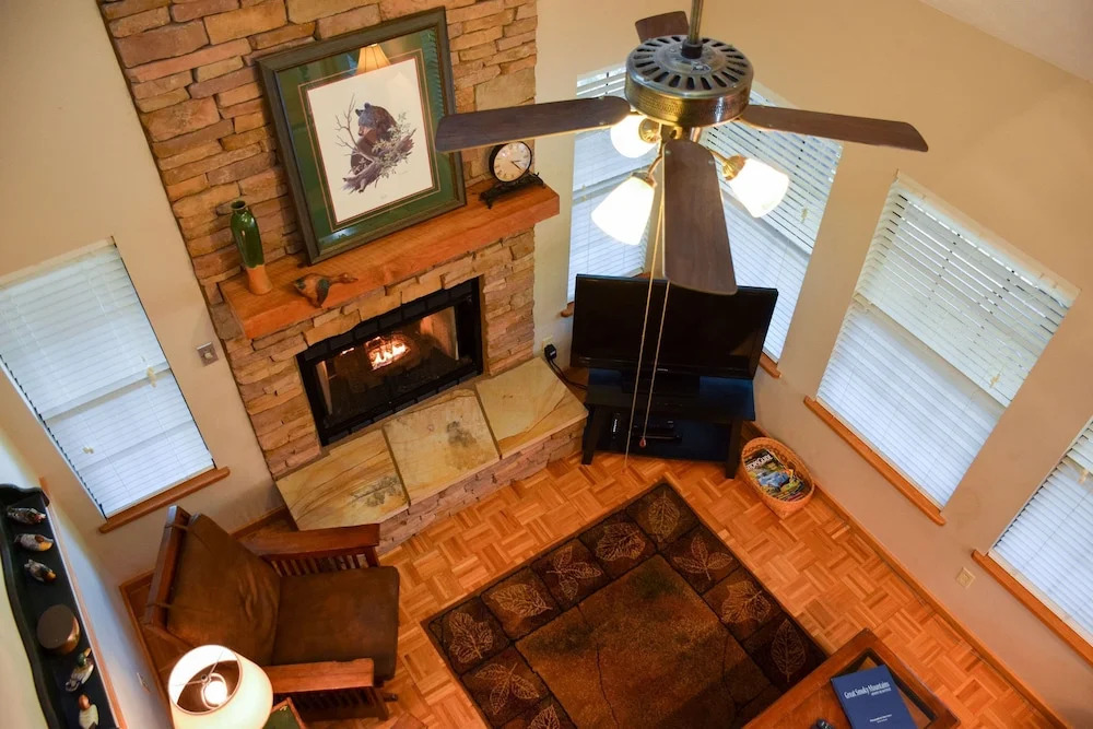 LAKE SONG - 2 Br Cabin