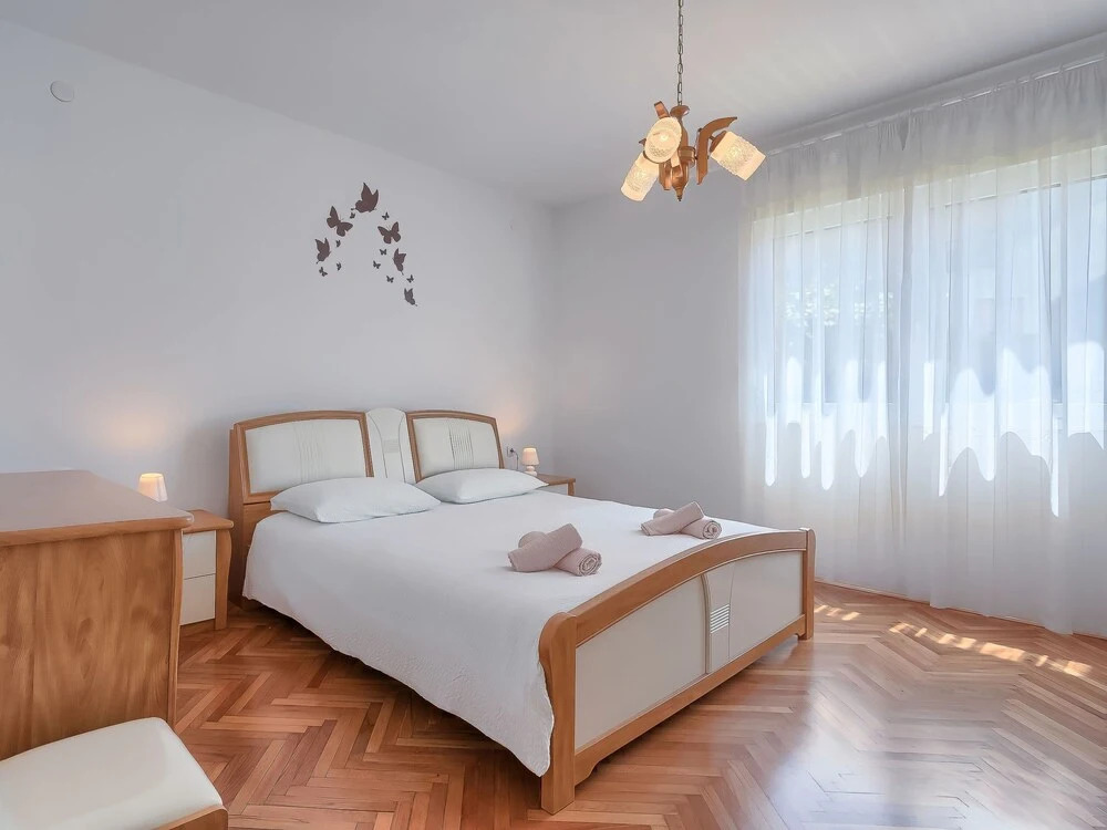 Rovere Pula in Pula With 2 Bedrooms and 1 5 Bathrooms