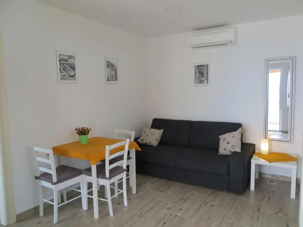 Apartment Nava