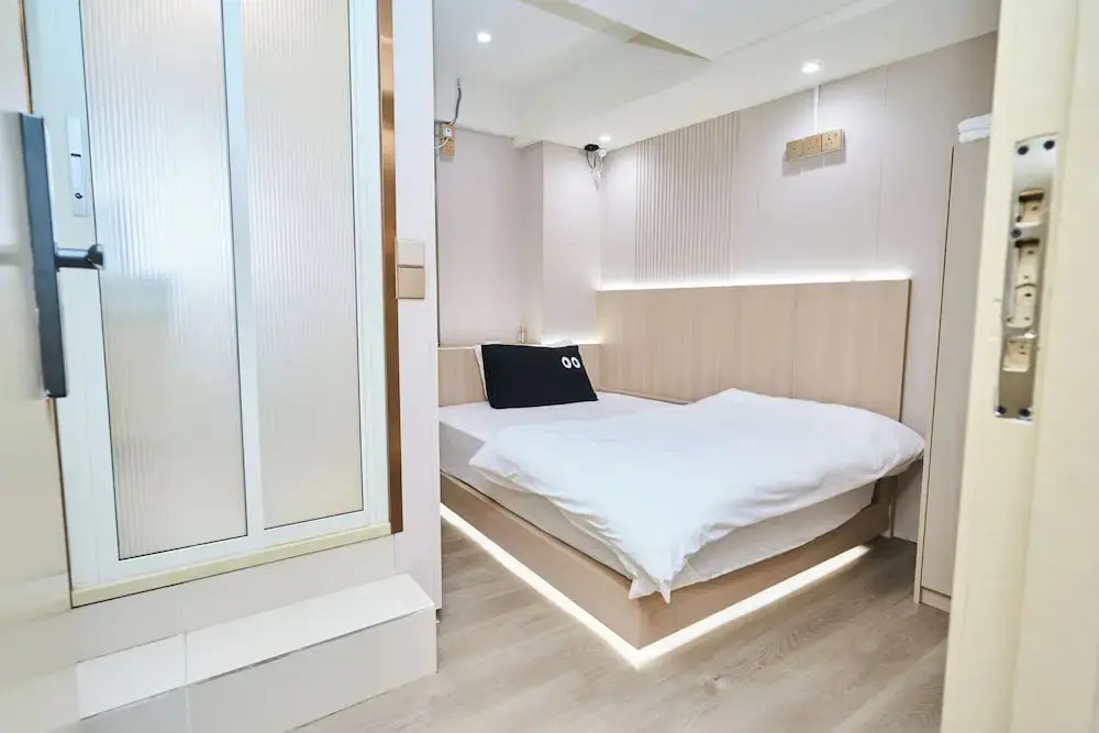 Serene Smart Stay