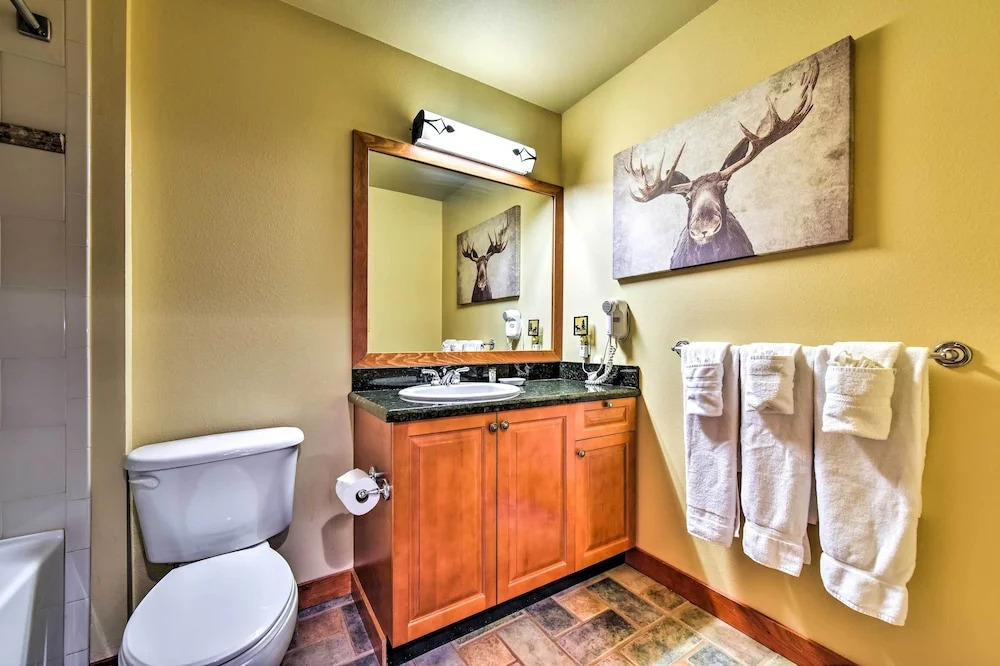Ski-in/ski-out Solitude Resort Condo w/ Mtn Views!
